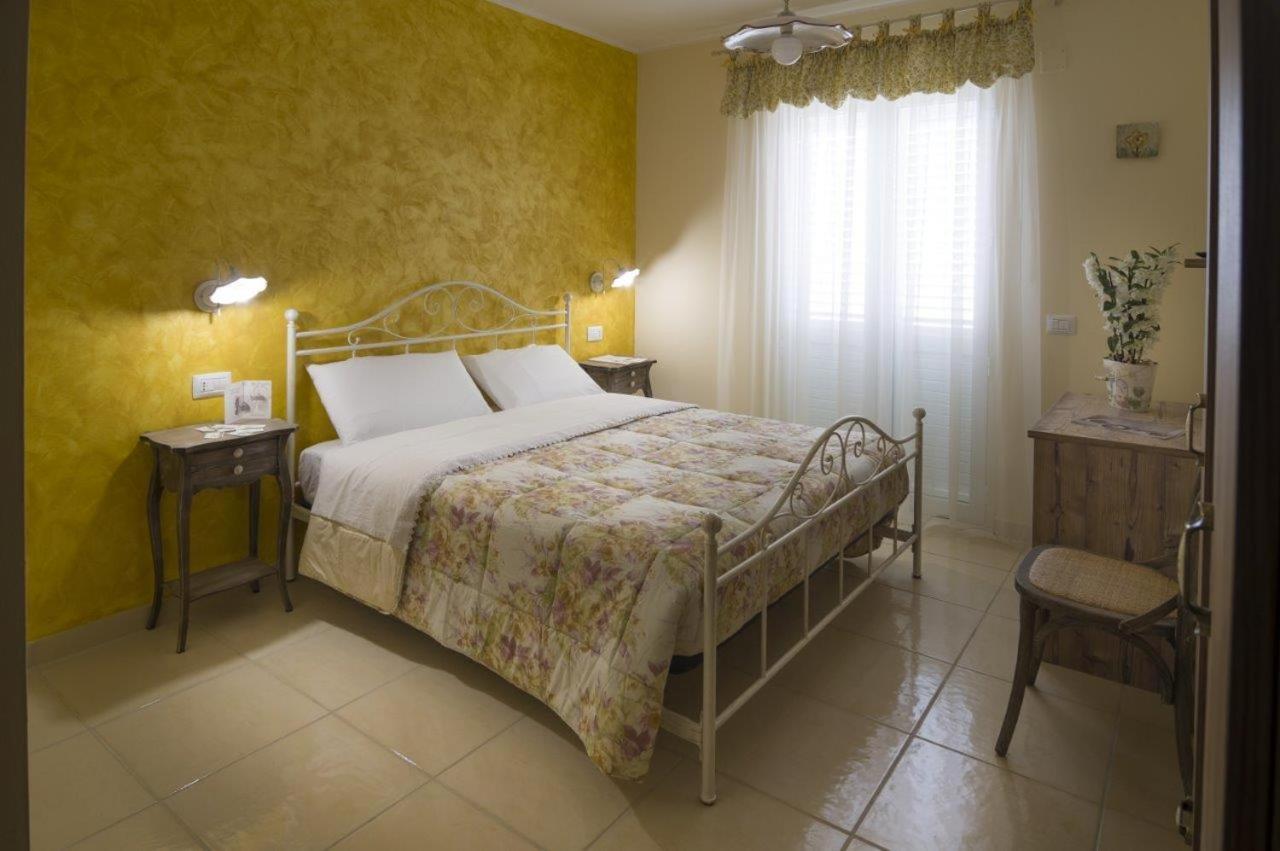 Bed and Breakfast La Vecchia Fontana Del Convento Giulianova Exterior foto